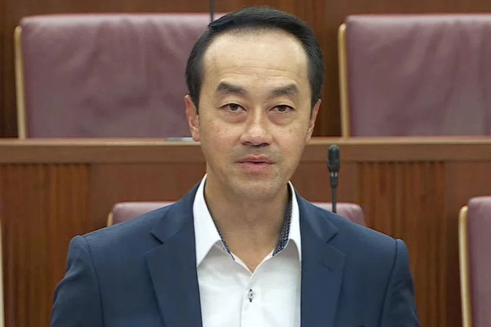- Menteri Negara Kanan (Kesihatan dan Tenaga Manusia), Dr Koh Poh Koon.