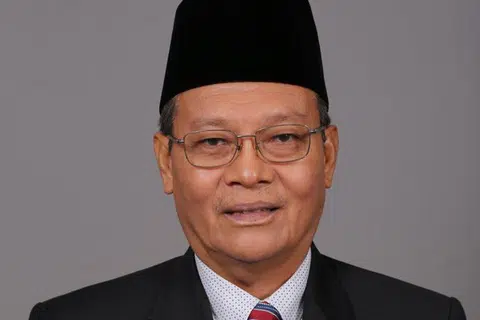 DATUK DR ZULKAFPERI HANAFI: Berkata keputusannya menyokong Kerajaan Madani adalah sebagai menginsafi keperitan kehidupan rakyat dengan kos sara hidup yang menghimpit.  