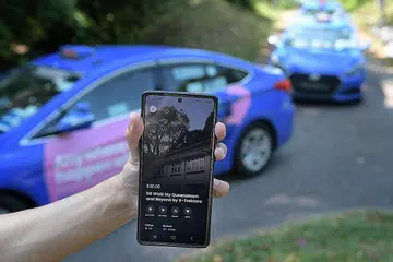 APLIKASI BARU: Dinamakan CDG Zig, aplikasi baru ini akan membolehkan pengguna menempah teksi dan tempat makanan yang mereka inginkan.