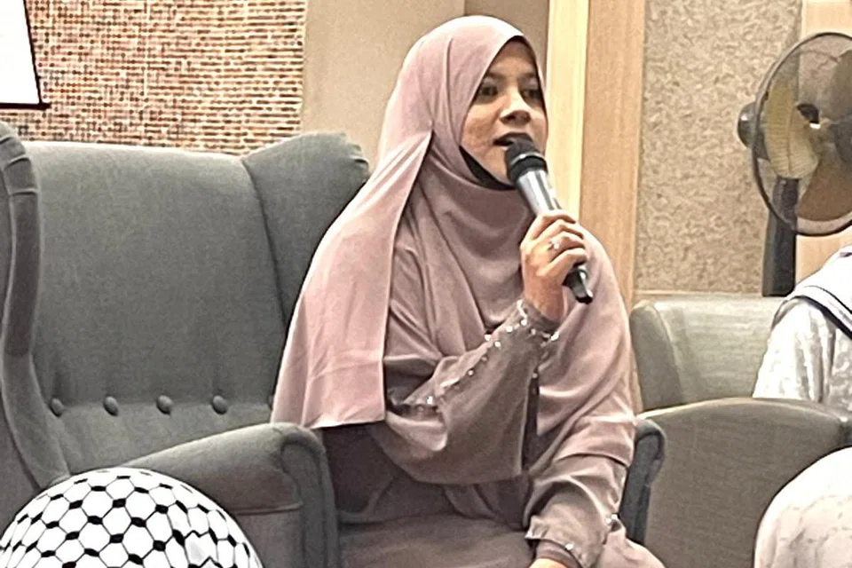 Ustazah Shameem Sultanah berkongsi bahawa beliau memilih untuk berhenti kerja lebih 13 tahun lalu biarpun mempunyai kelulusan peringkat Sarjana Muda dalam Syariah Islamiyyah dari Universiti Al-Azhar, Kahirah, Mesir demi menjaga anak-anaknya dan mencari keredaan Allah swt.