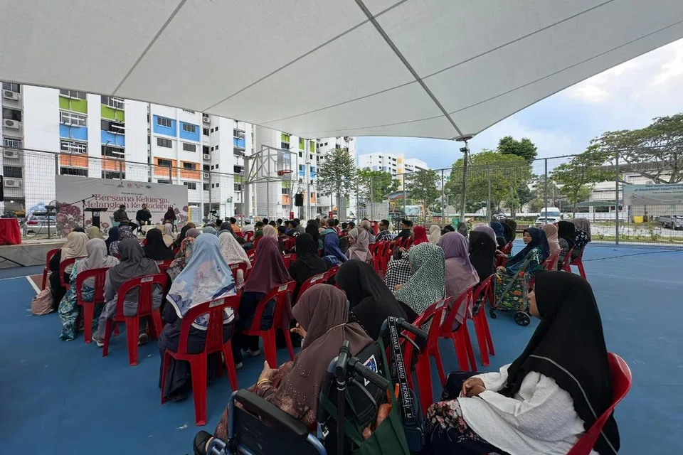 Forum keluarga Masjid Darul Makmur yang berlangsung pada 25 Februari 2025, dianjurkan dengan kerjasama kumpulan akar umbi di kawasan Yishun. Acara ini mendapat sambutan ramai, dan dihadiri juga oleh warga emas setempat.