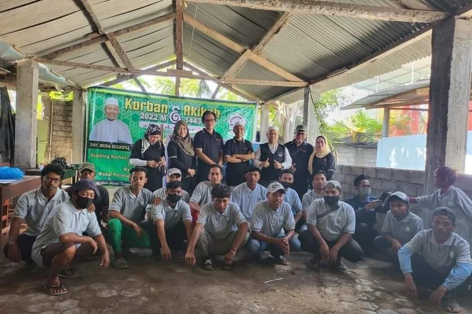 TERUS BERBAKTI Al-Imtaq International & Services mengharapkan segala urusan korban yang dikendalikan berjalan lancar dan mampu membantu warga miskin di Indonesia.