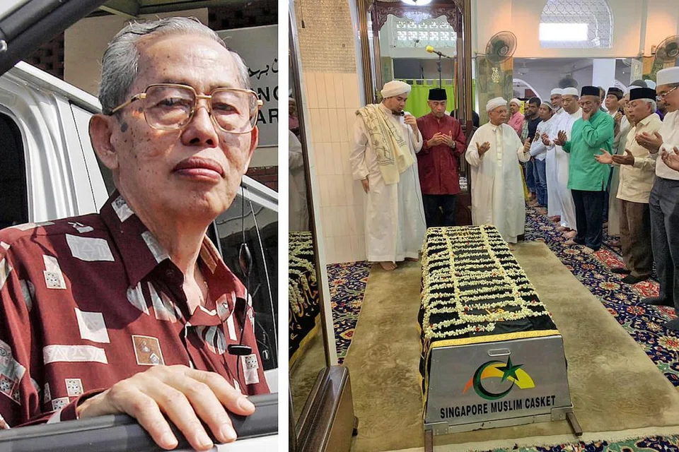 PERGINYA USAHAWAN PERTAMA PENGURUSAN JENAZAH: Anak Allahyaram Encik Iskandar Dzulkhairi (gambar kanan, dua dari kiri) bersama Imam Masjid Ba'alwie, Habib Hassan dan jemaah lain bersiap menunaikan solat jenazah Allahyarham Aziz Kajai (gambar kiri). - Foto ihsan ISKANDAR DZULKHAIRI KAJAI