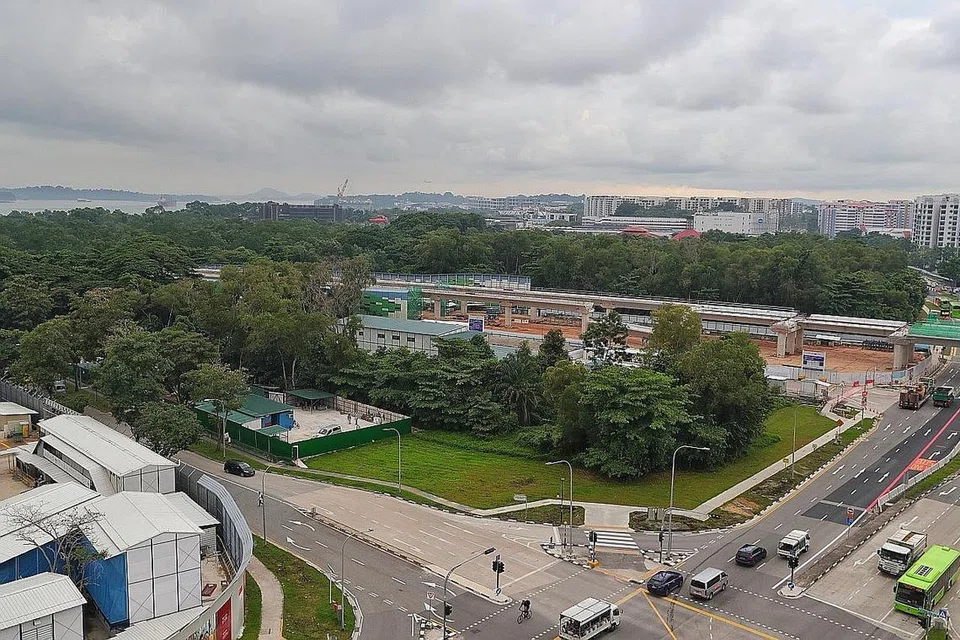 PERUMAHAN BARU: Estet perumahan baru akan dibangunkan di sebahagian Taman Pasir Ris dan tanah bersebelahannya. - Foto BH oleh KEVIN LIM