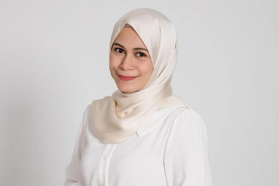 CIK NUR SYAFIQAH HUSSIN: Konsultan kewangan di sebuah agensi kewangan Islam. - Foto YAYASAN BARAH BUAH DADA