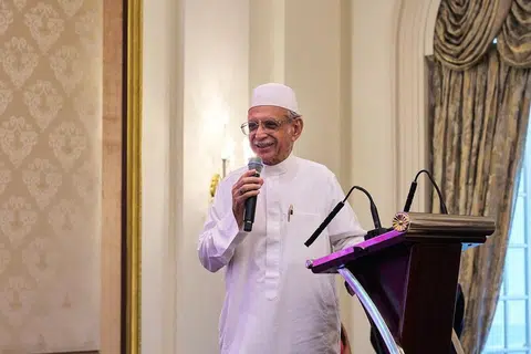 Imam Masjid Ba’alwie, Habib Syed Hassan Syed Mohammad Salim Al-Attas.