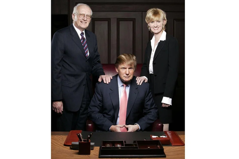 HOS RANCANGAN TELEVISYEN: Donald Trump memulakan rancangan realiti televisyen berjudul The Apprentice dengan peserta bersaing merebut jawatan pengurusan di syarikat Trump. Beliau dikatakan menerima bayaran AS$213 juta selama penglibatan 14 tahun dalam rancangan itu. - Foto NBC