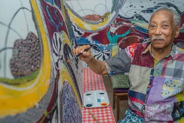 ROSAK: Tokoh batik tersohor Singapura, Sarkasi Said, sedang sakit berat setelah kedua-dua ginjalnya kini rosak dan tidak lagi boleh dirawat. - Foto fail