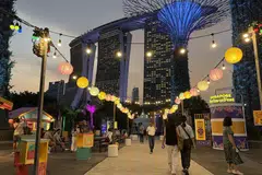 Edisi ke-22 Pesta Warisan Singapura (SHF) menampilkan pelbagai bengkel, pameran, pertunjukan seni dan lawatan yang mendekatkan masyarakat dengan seni tradisional, amalan sosial dan makanan warisan. 