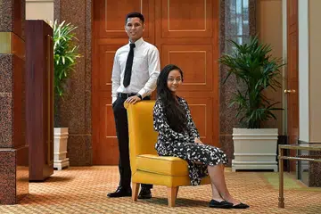 YAKIN INDUSTRI KELAUTAN BERPOTENSI BESAR: Encik Fahrur Razi dan Cik Ainul Fasha sangat yakin dengan industri maritim ini, justeru mereka menceburi bidang ini. Penyertaan mereka dalam industri ini berbaloi hingga terpilih mendapat biasiswa. - Foto BH oleh NG SOR LUAN