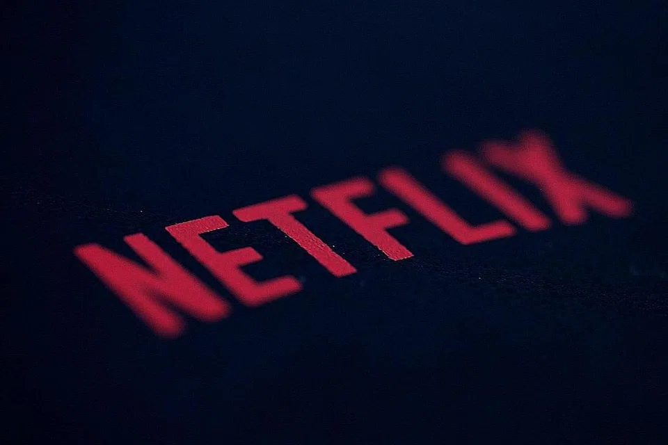 KENAIKAN HARGA LANGGANAN: Netflix melaksanakan kenaikan harga pertama sejak perkhidmatan ditawarkan kali pertama di Singapura pada Januari 2016. - Foto REUTERS
