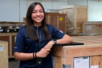 Merenung perjalanan kerjayanya dalam industri logistik sekitar 17 tahun, Cik Nazimah Yusoff, berkongsi bahawa industri tersebut kini semakin berkembang dengan perwakilan jantina yang lebih seimbang, berbanding dengan persepsi dahulu yang menganggap industri itu didominasi lelaki.