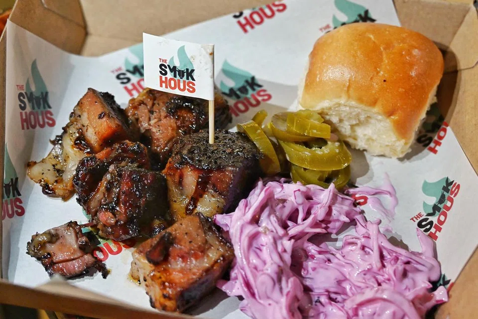 ‘Burnt Ends’ ($19) hidangan perut lembu yang digandingkan dengan ‘jalapeno’ jeruk dan ‘slaw’.