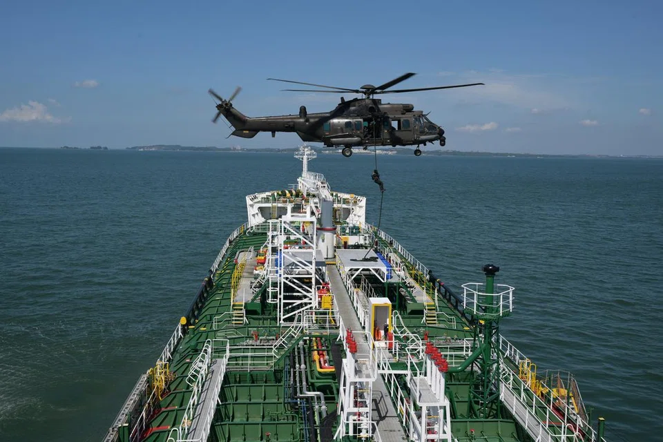 SAF, TNI, Griffin Cakti