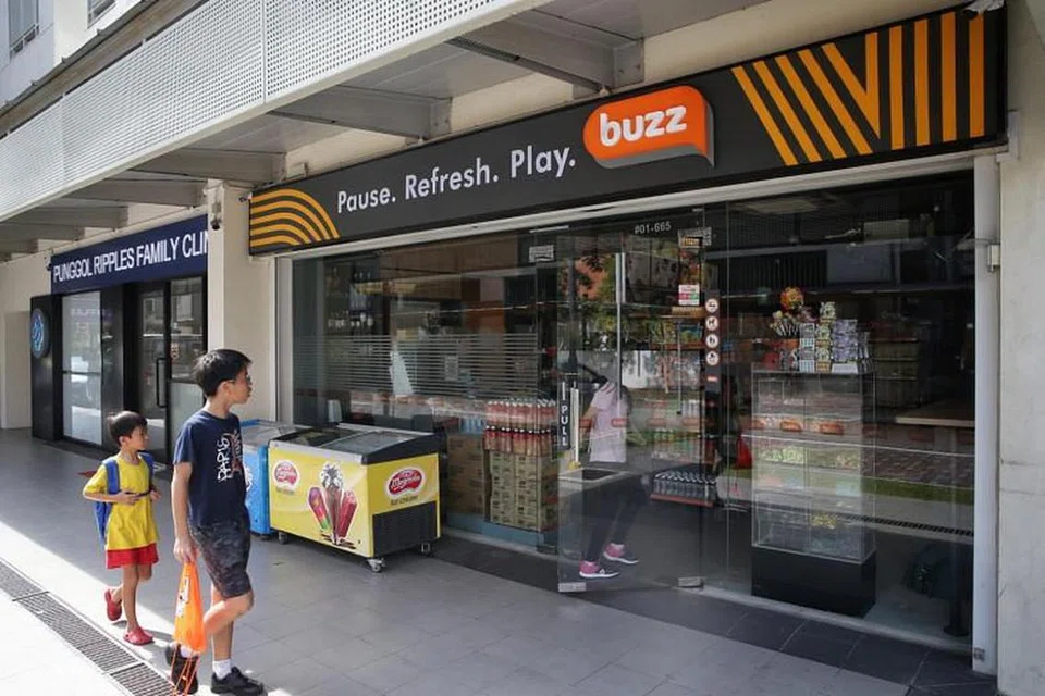 42 kedai runcit Buzz di Singapura sedang menjalani ubah suai. - Foto ST oleh KEVIN LIM
