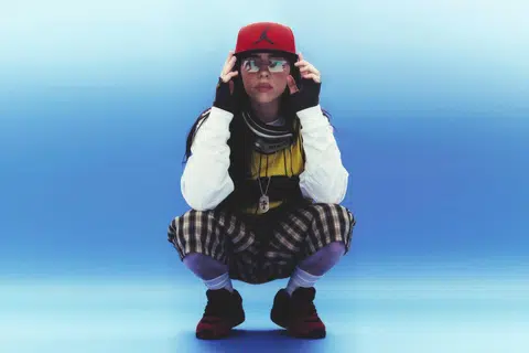 Album terkini penyanyi, Billie Eilish, mencecah penjualan lebih 50 ribu dalam masa lima hari selepas dilancarkan.