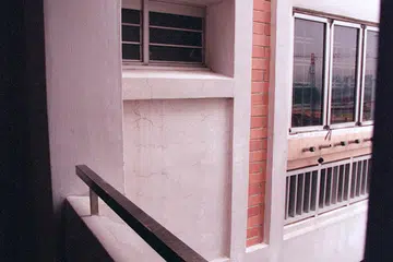 JENGUK: Mencari yang dirindui dari sudut yang sunyi.