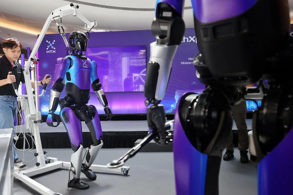 humanoid, robot, manusia, agensi sains dan teknologi, home team