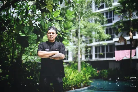 Encik Mohamad Hussin Said pemilik jenama Mangobossku yang bermula menjual minuman Mango Float di bazar pada 2019, kini menjual sajian popular crispy kunafa, atau kunafa rangup.