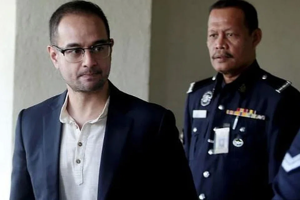 KES DI MAHKAMAH: Anak tiri bekas Perdana Menteri, Datuk Seri Najib Razak, Riza Shahriz Abdul Aziz, dilepas tanpa dibebaskan oleh Mahkamah Sesyen hari ini.