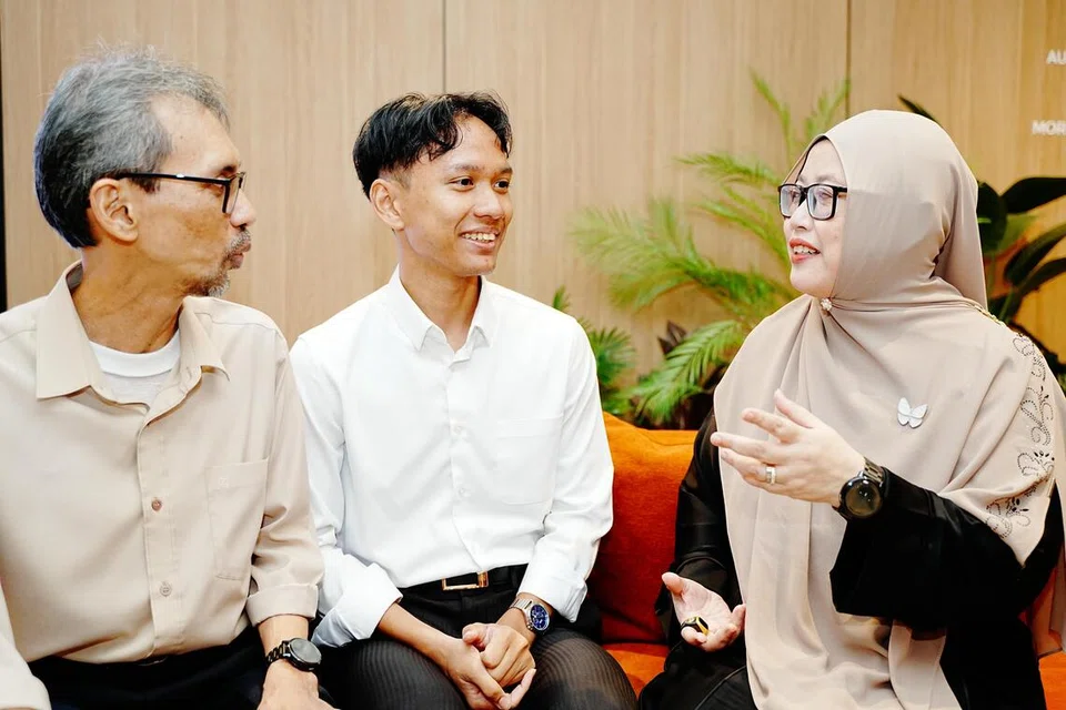 perniagaan gagal, semangat keusahawanan, dermasiswa pendidikan