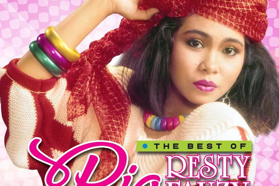 KEMBALI TULAR: Lagu Ria Resty Fauzy (kiri), ‘Cintaku Sampai Ke Ethiopia’ menyengat semula dan menjadi kegilaan generasi muda di TikTok.