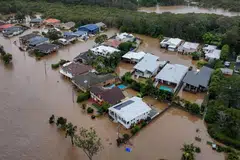 Keadaan banjir di sekitar Jalan Settlement Point di Port Macquarie, New South Wales, Australia, pada 22 Mei 2025. Hujan lebat di sepanjang pantai timur Australia, menyebabkan ribuan penduduk terperangkap.