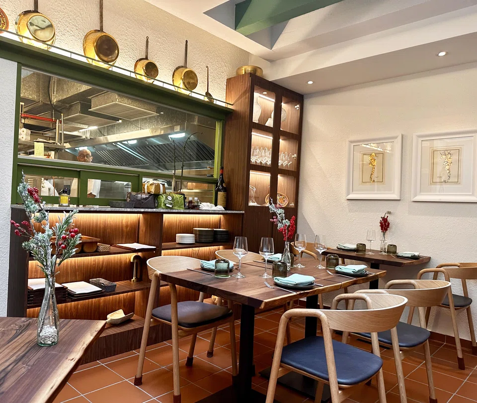 Thirty9 gets its name from its unit number 39 on Duxton Hill and has modern rustic interiors.