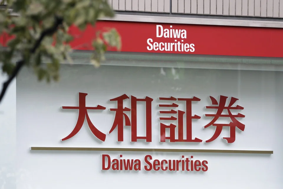 Combined with an earlier agreement, the purchase will give Daiwa a 24 per cent stake in Aozora, the worst-performing major bank stock in the country.