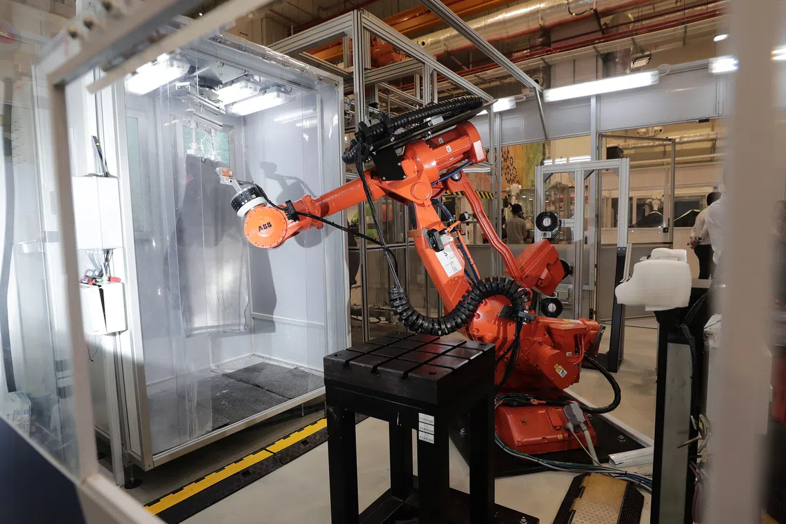 The electronics sector PMI has gained 0.3 point to 50.7 in September, compared to a reading of 50.4 the prior month.