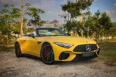 The SL 55 has active aerodynamics to stabilise it at high speed, which is handy because the snarling V8 can propel it all the way to 295 kmh.