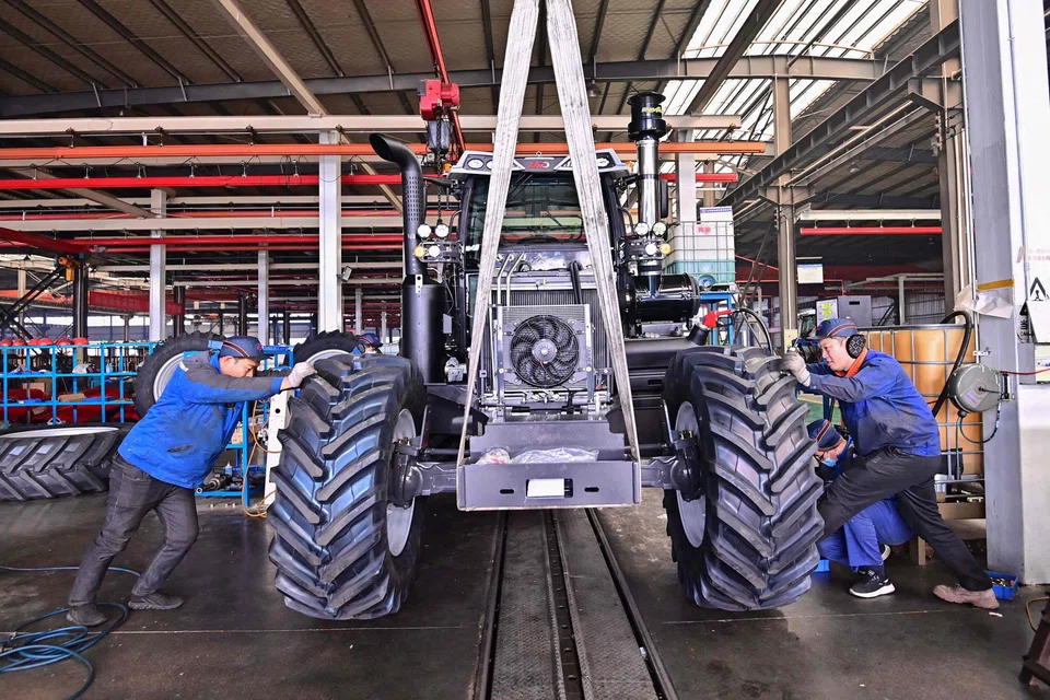 The new orders sub-index rose to 49.8 in May from 49.2 in April, while the new export orders sub-index rose to 47.5 from 44.7.