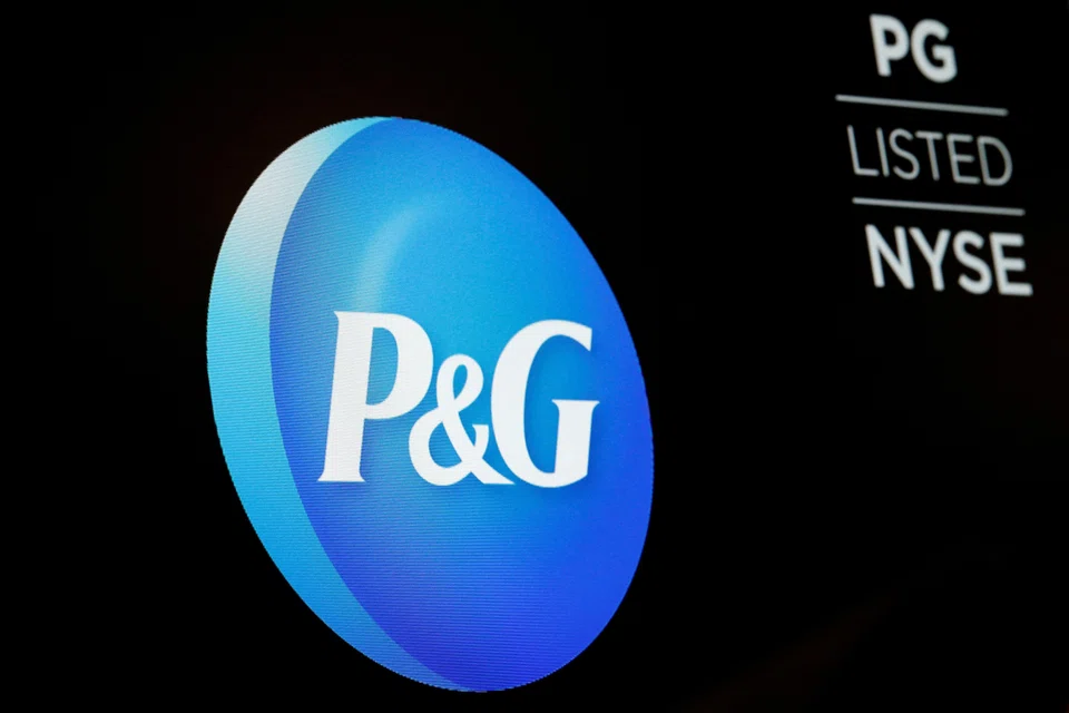 P&G began operations in Singapore in 1987 with a sales team of fewer than 100 members.