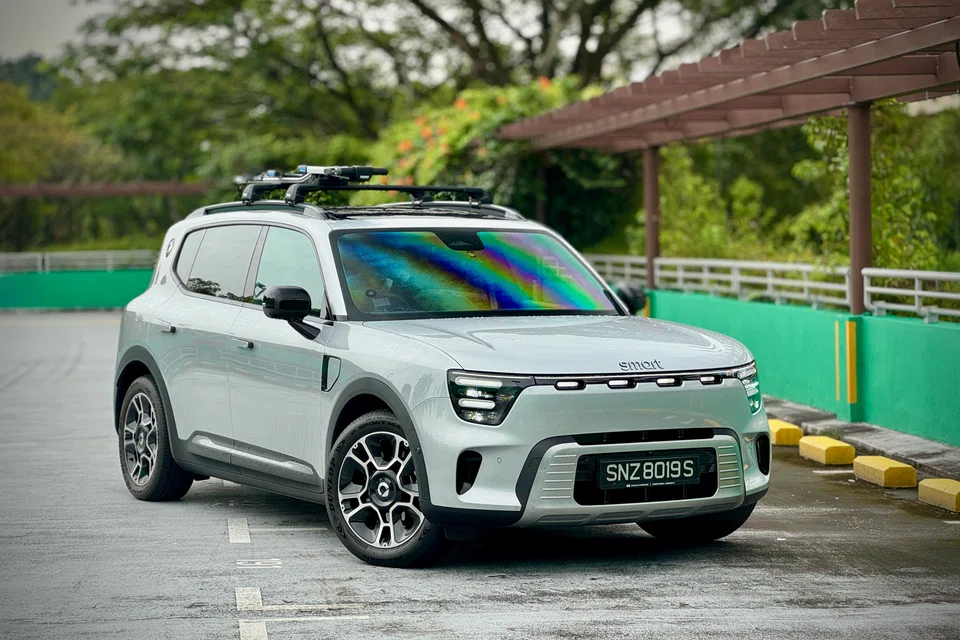 At 4.7 m long with a 2.9-m wheelbase, the #5 is bigger than a Mini Countryman or BMW iX1, rides reasonably comfortably and accelerates with that immediate electric smoothness. 