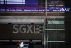 Across the broader market, decliners outnumbered advancers 297 to 290, with 1.7 billion securities worth S$1.6 billion changing hands.