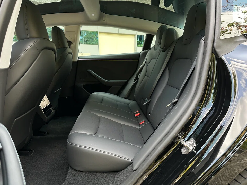 Rear passengers now have their own 8-inch touchscreen to amuse themselves with.