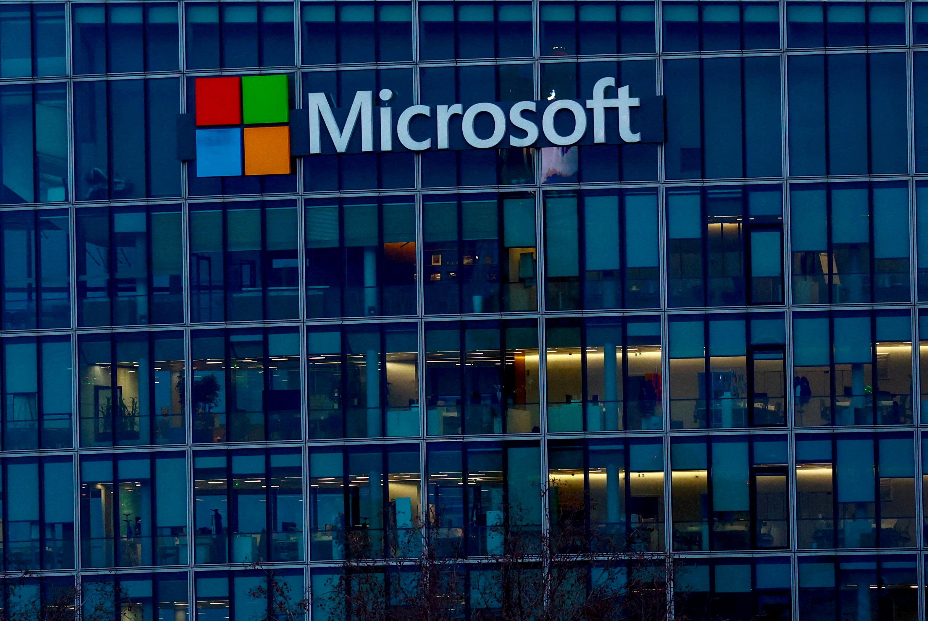 Microsoft informe ses clients que des pirates informatiques russes ont espionné des e-mails