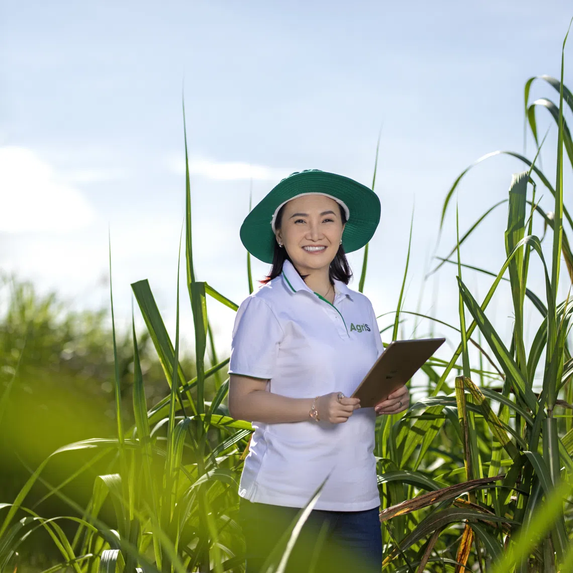 Dang Huynh Uc My is the second child of prominent Vietnamese entrepreneurs Dang Van Thanh and Huynh Bich Ngoc