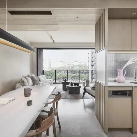 Reworking a d’Leedon unit’s awkward spaces 