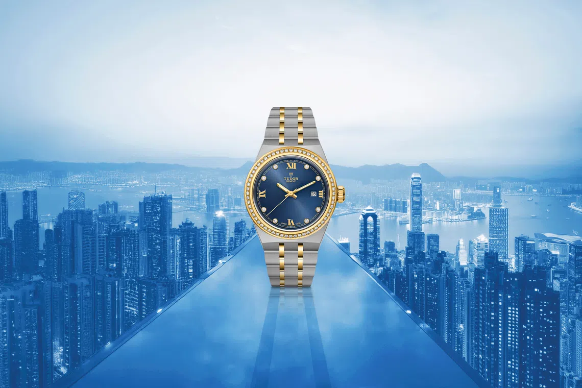 The Tudor Royal gains a touch of theatre with a striking blue dial paired with diamonds across both bezel and markers. 