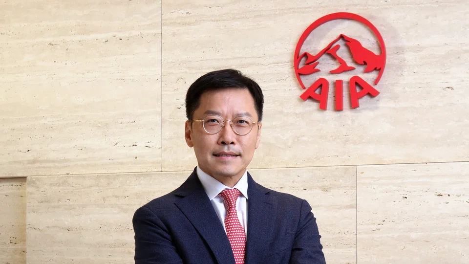 Lee says a leader’s everyday actions speak loudly and set the tone so that everyone understands what is expected of them and of others.