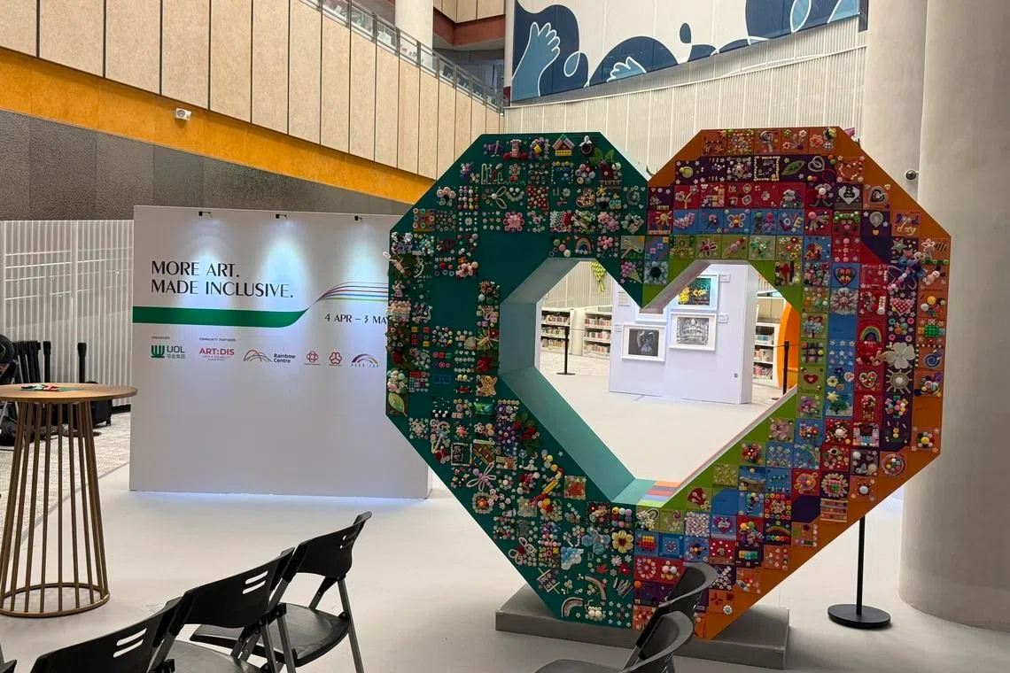 OpenHeart is a mosaic sculpture composed of 240 tiles decorated by 250 participants from four social service agencies that UOL supports and UOL staff.
