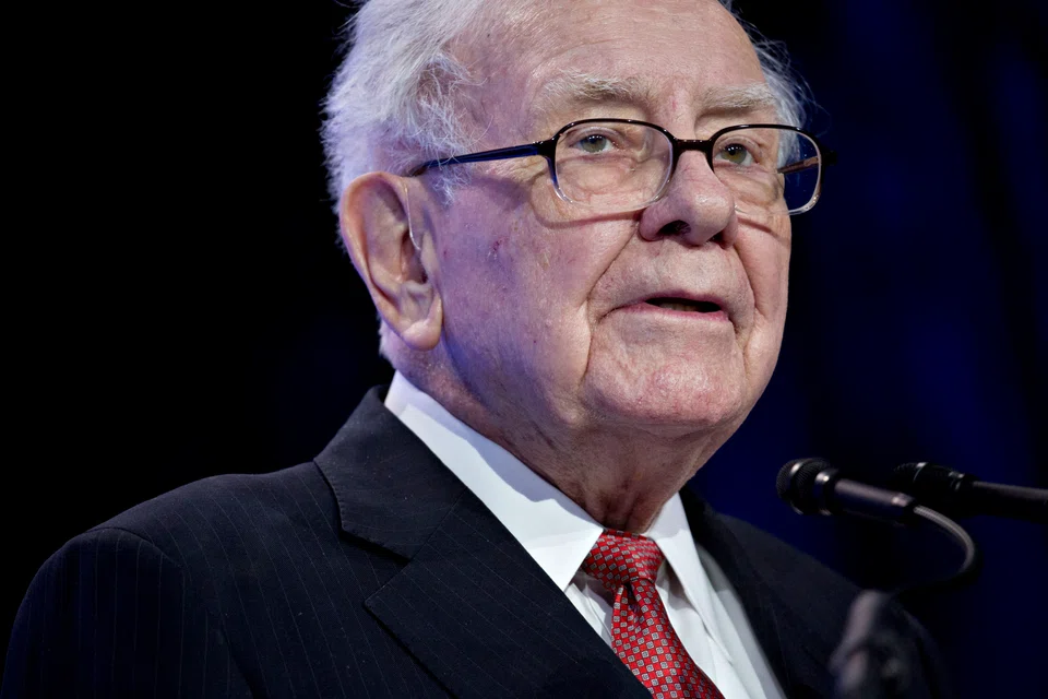 The 94-year-old chief executive of Berkshire Hathaway says the “single best measure of where valuations stand” was the ratio of the value of US publicly traded companies to the country’s GDP. 