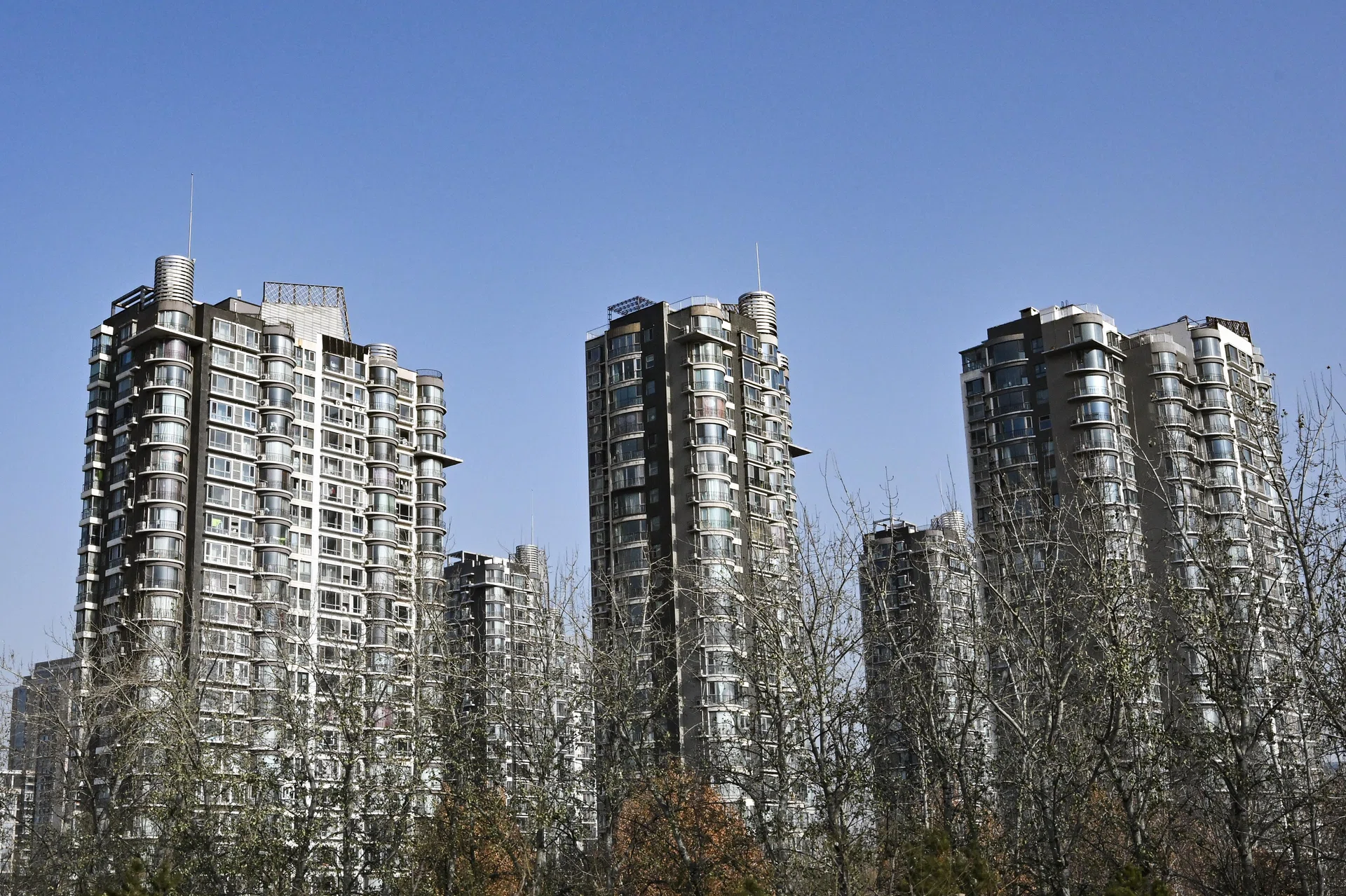 China resale home prices fall at slower pace in positive sign