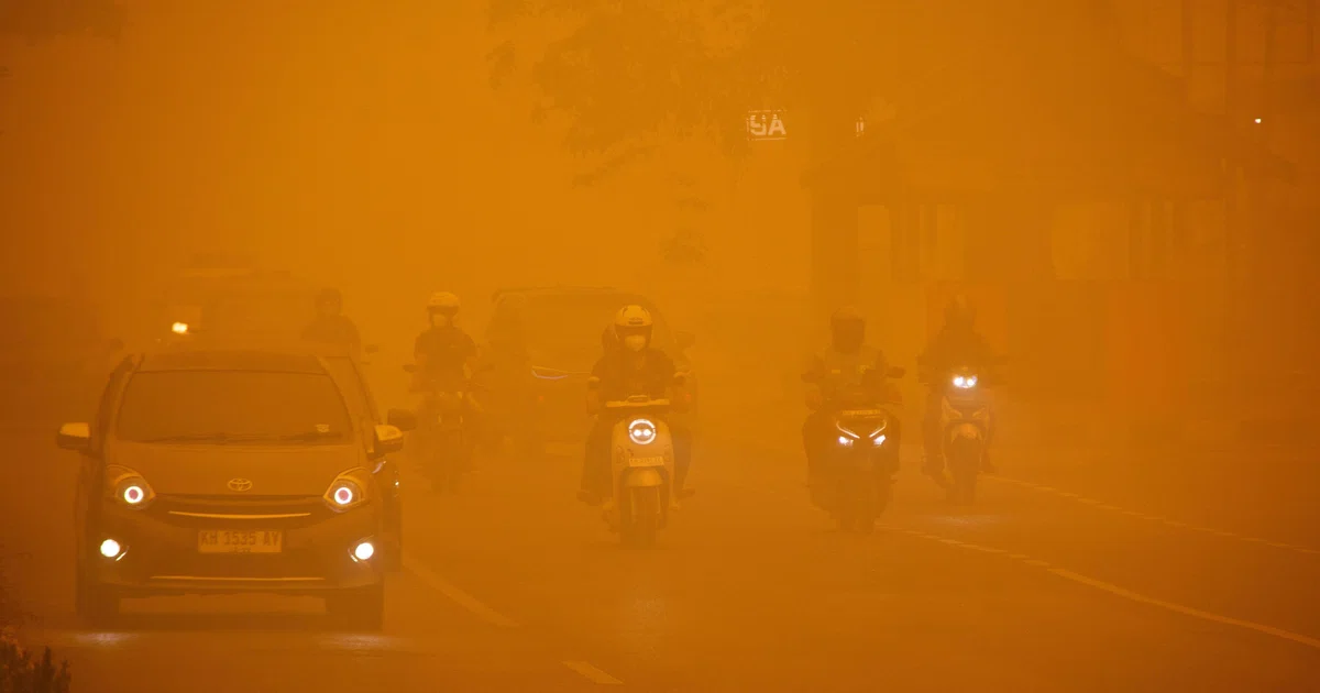 Indonesia ready to accept foreign firefighting assistance on haze, says foreign minister