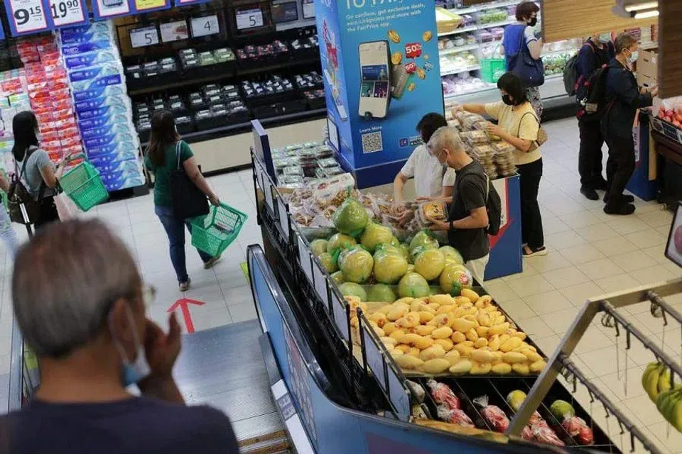 All retail sales categories, other than supermarkets and hypermarkets, have registered growth in February. 