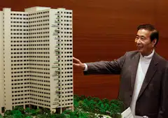 A self-made man in Hong Kong real estate, Lee Shau Kee was among the city’s richest people and firmly in the top 100 list of the world’s wealthiest billionaires.