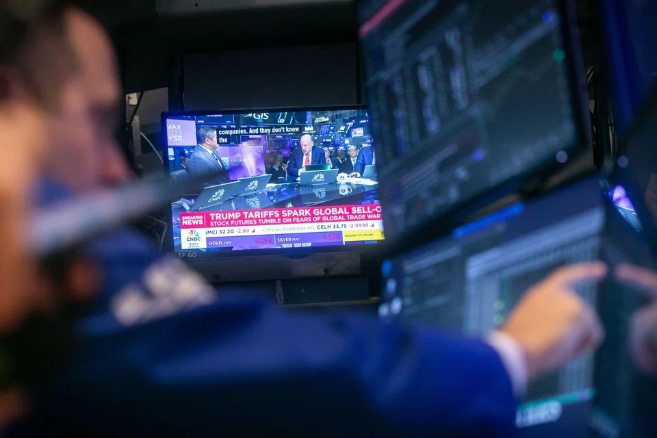 Some traders looked to hedge risk in the US high-yield bond market with put options on ETFs, which would rise in value if markets deteriorate. 