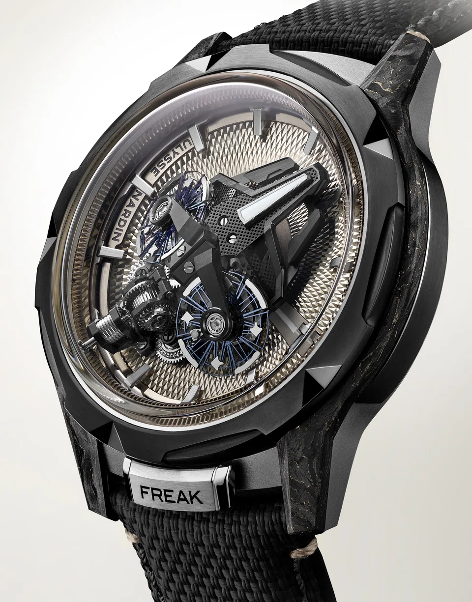 The Freak S Nomad boasts a futuristic look and its dial itself is a work of art.