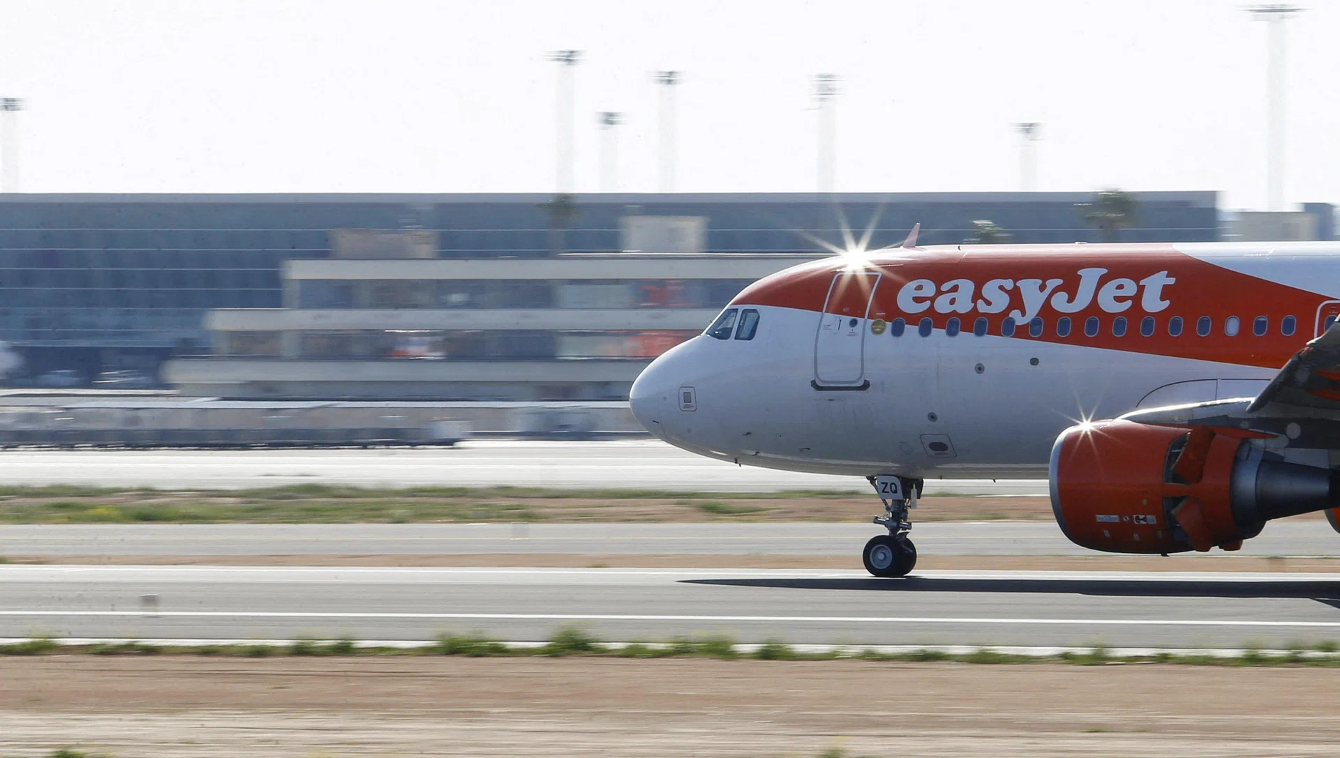 UK budget airline easyJet ready to accept US$7.3 billion takeover bid from Castlelake